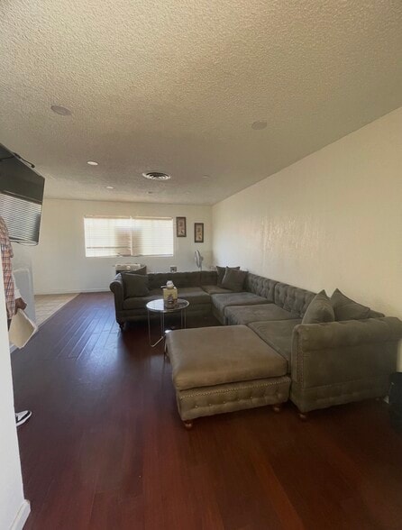 More Photos Of 9389 N Loop Blvd, California City Multifamily For Sale