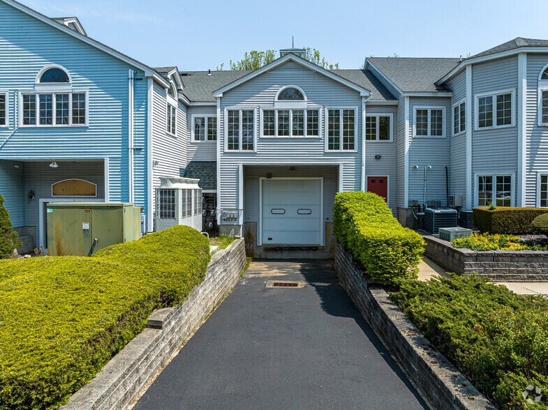 More Photos Of 384 Merrow Rd, Tolland Medical For Lease