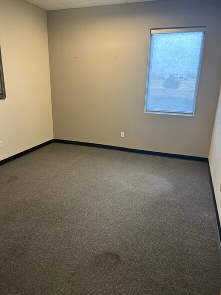 More Photos Of 2631 N Shields Blvd, Oklahoma City Freestanding For Lease