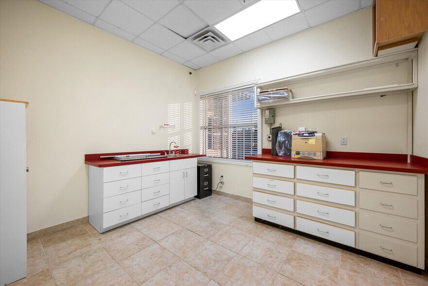 More Photos Of 2698 N Galloway Ave, Mesquite Medical For Lease