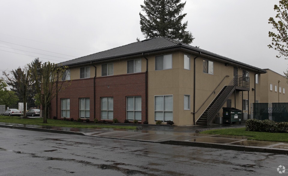 More Photos Of 12014 SE Mill Plain Blvd, Vancouver Office For Sale