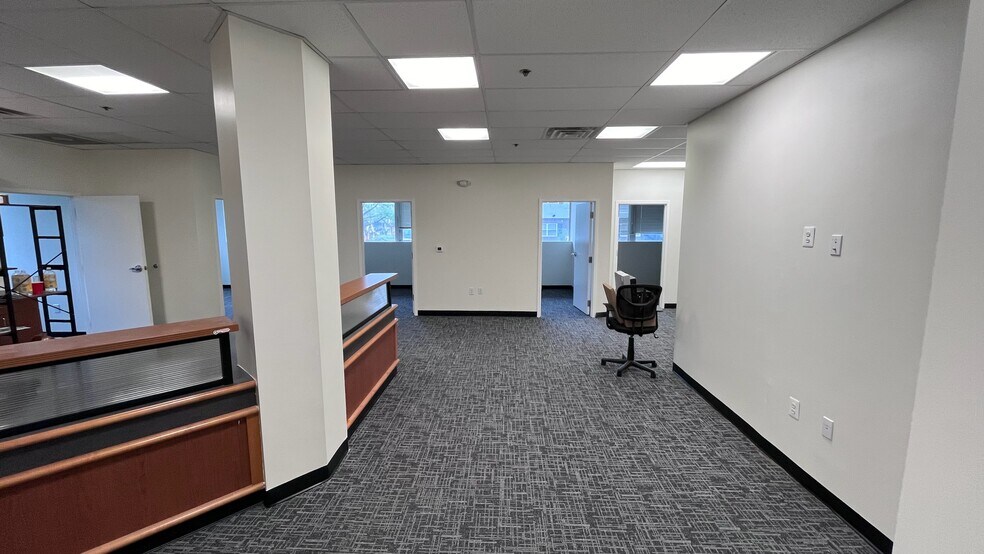 More Photos Of 409 E Marlton Pike, Cherry Hill Office For Lease