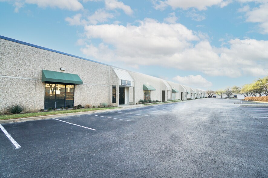 More Photos Of 2010 Centimeter Cir, Austin Industrial For Sale