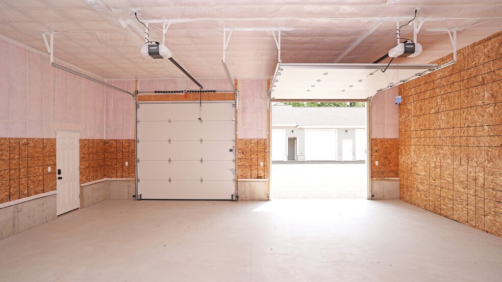 More Photos Of 341 Wareham St, Middleboro Self Storage For Lease