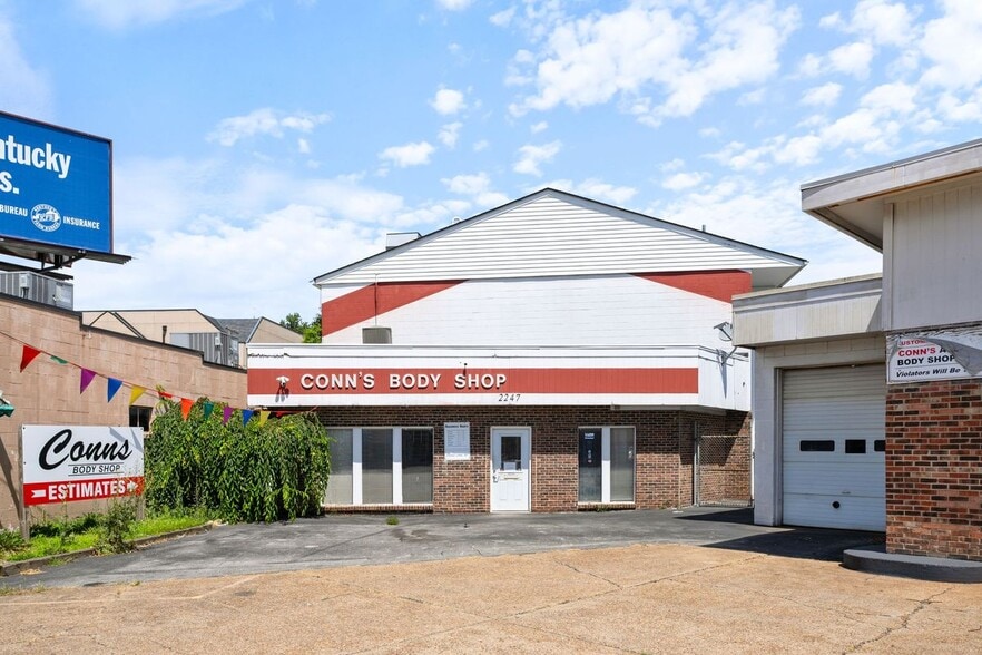 More Photos Of 2251 Bardstown Rd, Louisville Auto Repair For Sale