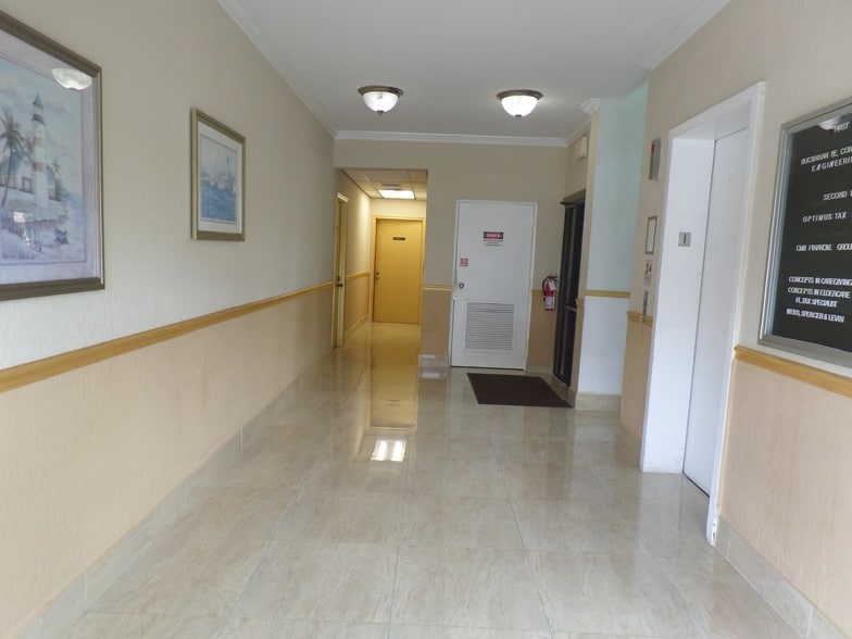 More Photos Of 6191 W Atlantic Blvd, Margate Office For Lease