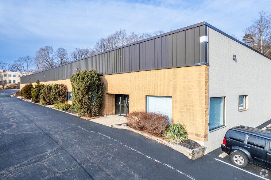 More Photos Of 1 Raymond Dr, Havertown Unknown For Lease