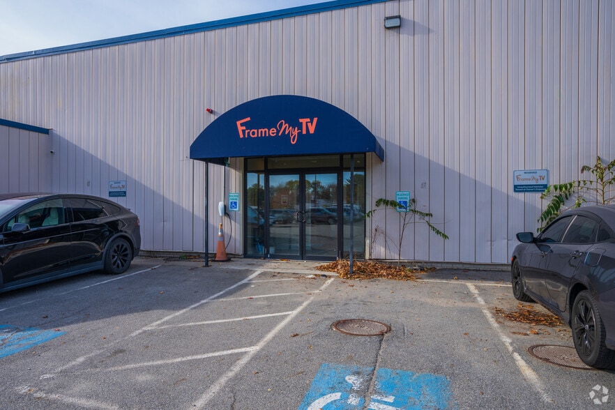 More Photos Of 126 Merrimack St, Methuen Manufacturing For Lease