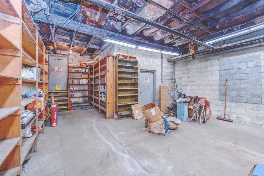 1059 Ulster Ave, Kingston, NY 12401 General Retail For Sale