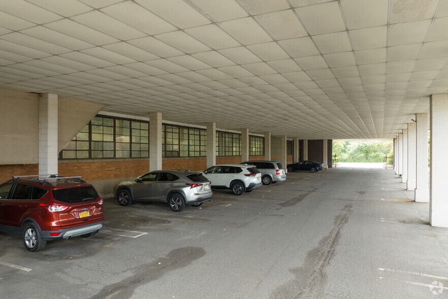 More Photos Of 456 Nordhoff Pl, Englewood Warehouse For Lease