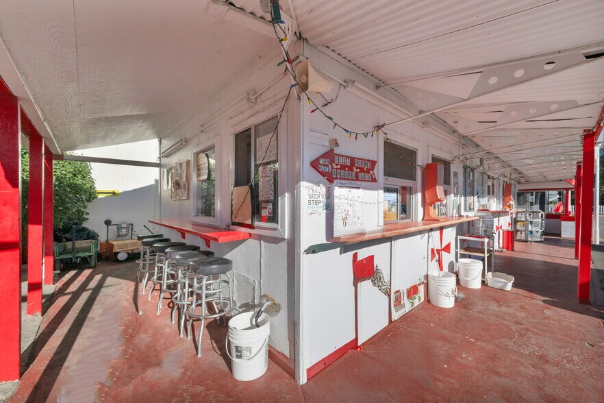 More Photos Of 198 Main St, Bridgeport Restaurant For Sale