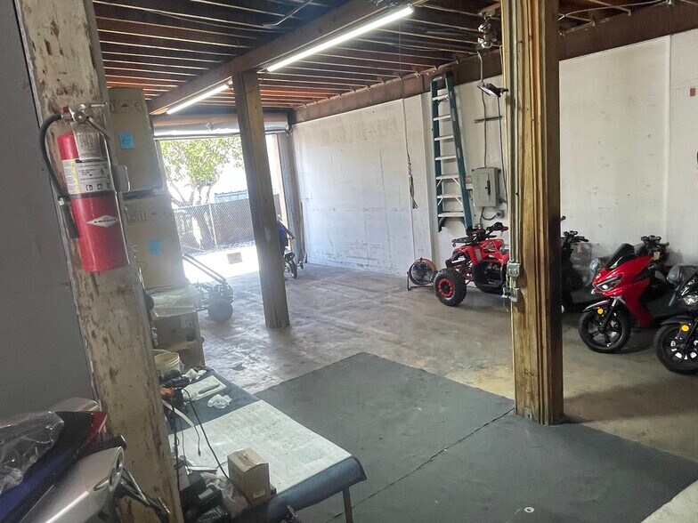 More Photos Of 1110 2nd Ave S, Lake Worth Warehouse For Sale