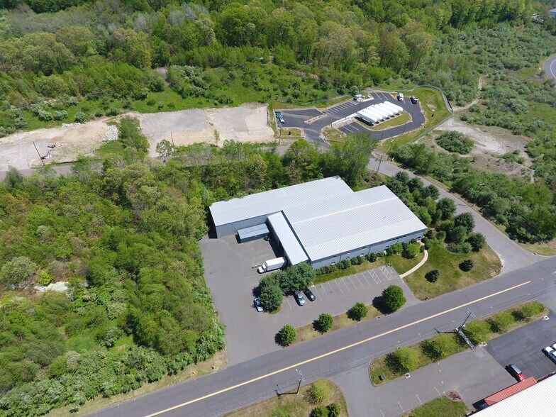 Primary Photo Of 38 Lancaster Dr, Beacon Falls Manufacturing For Sale