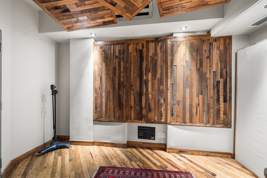 More Photos Of 1506-1514 E Wilt St, Philadelphia Auto Repair For Sale