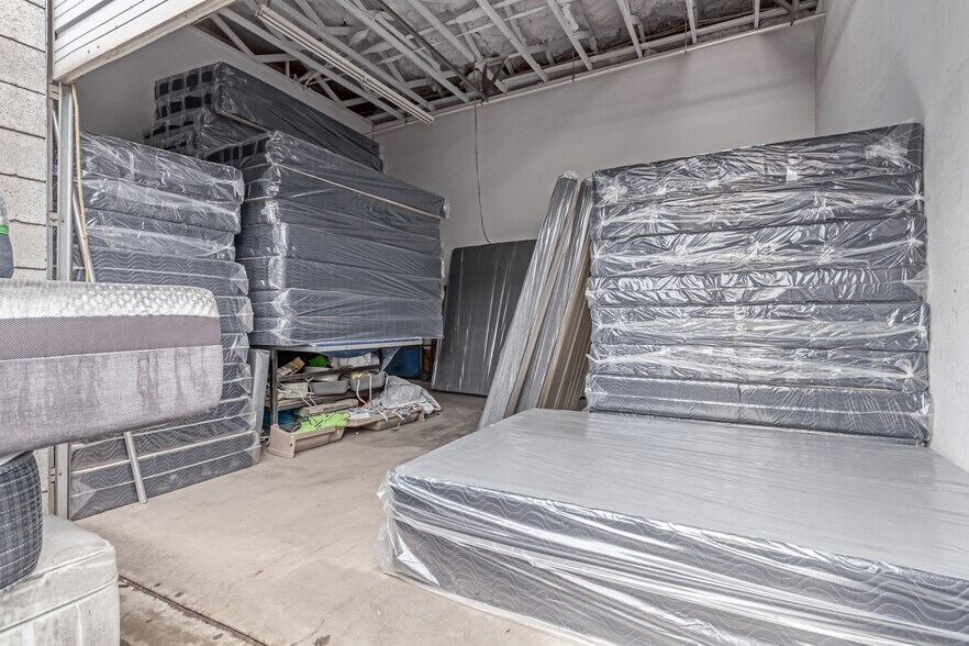 More Photos Of 6016 N 57th Ave, Glendale Warehouse For Sale