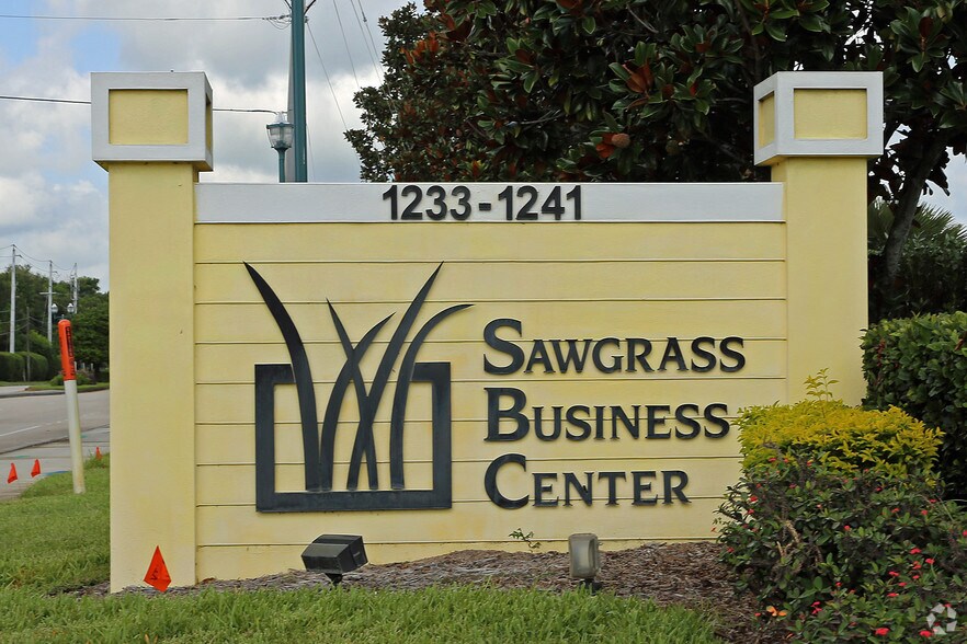 More Photos Of 1239 SE Indian St, Stuart Light Distribution For Lease