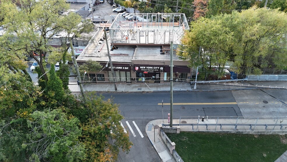 More Photos Of 2100 Clove Rd, Staten Island Storefront For Lease