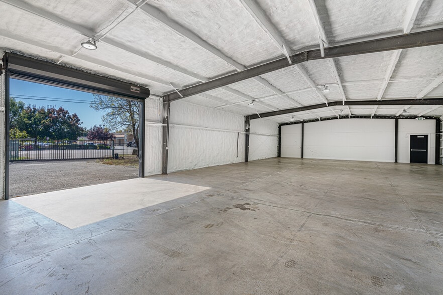 More Photos Of 10342 Old Redwood Hwy, Windsor Warehouse For Sale