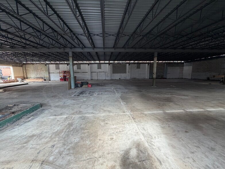 More Photos Of 11034 Clifton Blvd, Cleveland Storefront Retail Office For Lease