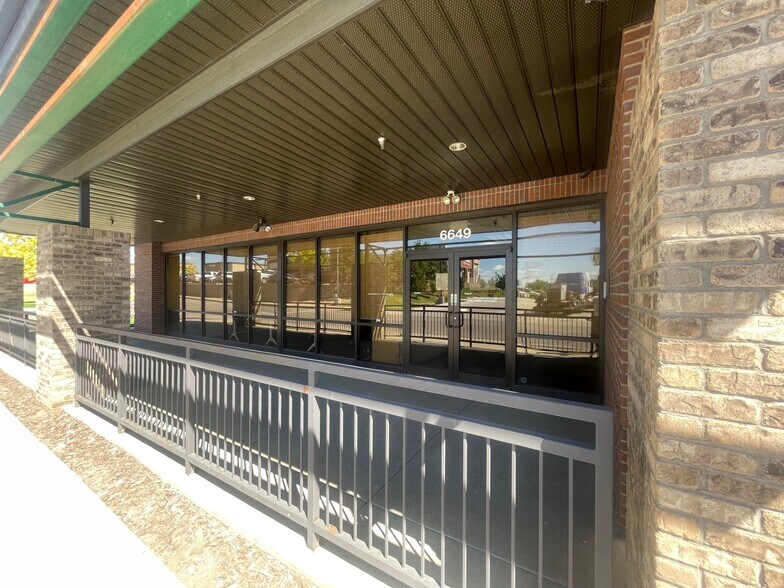 More Photos Of 6649 S Paris St, Centennial Storefront Retail Office For Sale