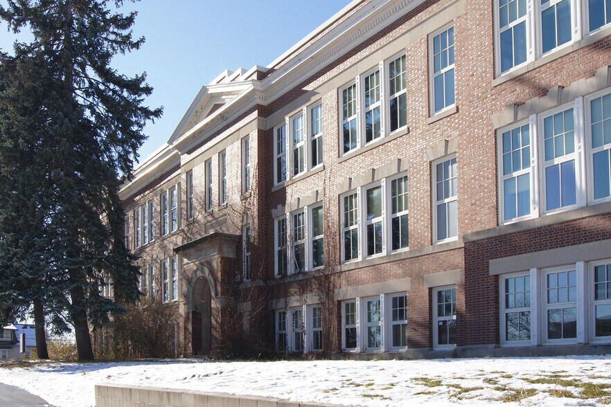 More Photos Of 2220 16th Ave N, Minneapolis Schools For Sale