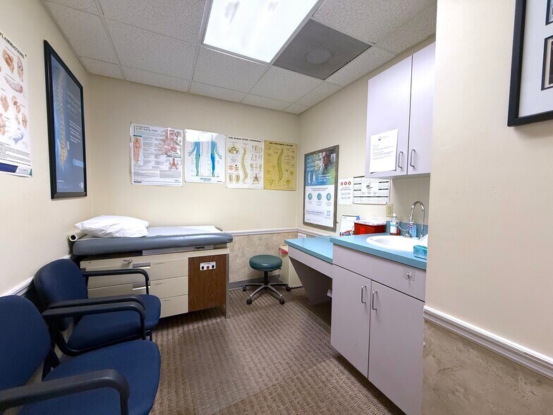 More Photos Of 3861 Oakwater Cir, Orlando Medical For Sale