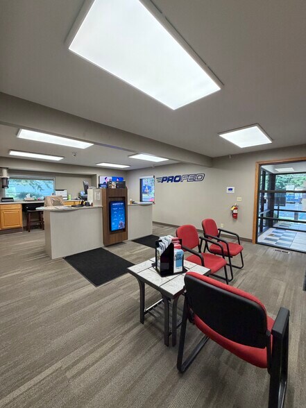 More Photos Of 502 Henry St, New Haven Office For Sale