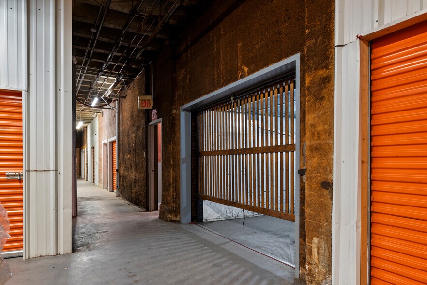 More Photos Of 11 NE 11th St, Oklahoma City Warehouse For Sale