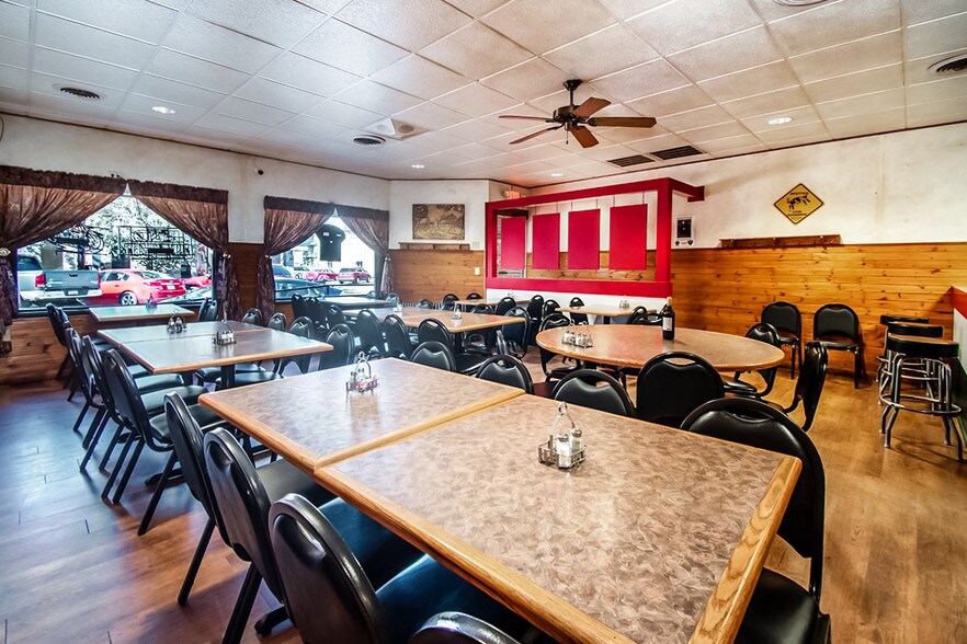 More Photos Of 134 S Main St, Oregon Restaurant For Sale