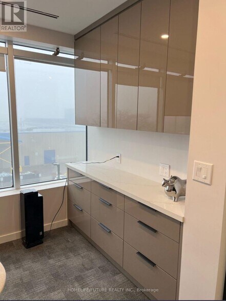 More Photos Of 2225 Markham Rd, Toronto Medical For Sale