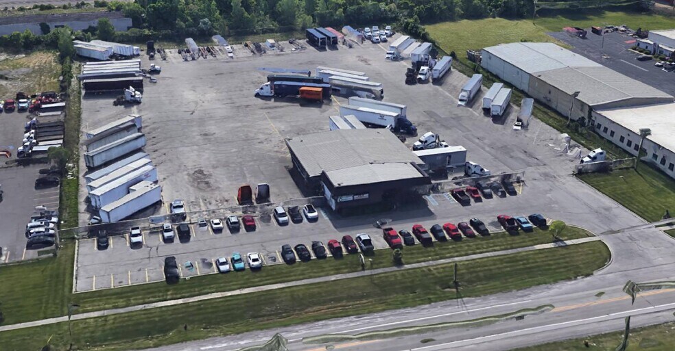 More Photos Of 9445 Inkster Rd, Taylor Truck Terminal For Sale