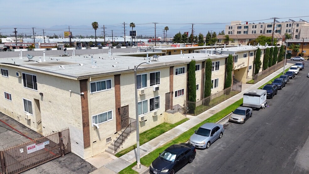 More Photos Of 13103 Barbara Ann St, North Hollywood Apartments For Sale