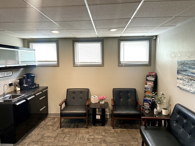 More Photos Of 720 N Rochester St, Mukwonago Office For Sale