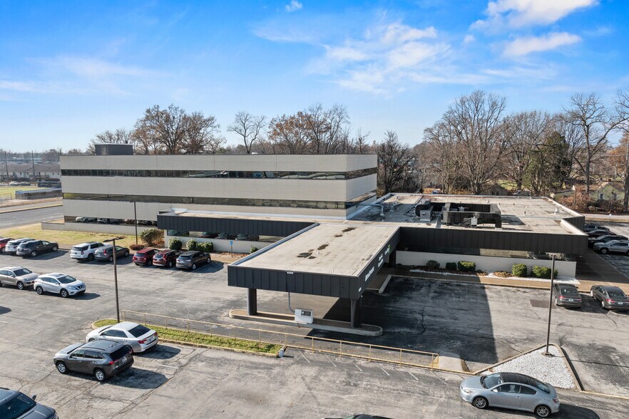More Photos Of 4411 Washington Ave, Evansville Medical For Sale