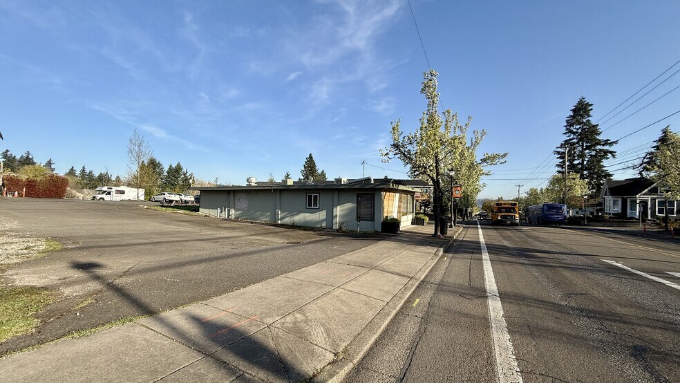 More Photos Of 220 Molalla Ave, Oregon City Restaurant For Sale