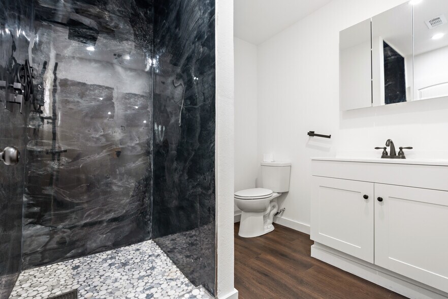 More Photos Of 3212 Robinson Dr, Waco Office Residential For Sale