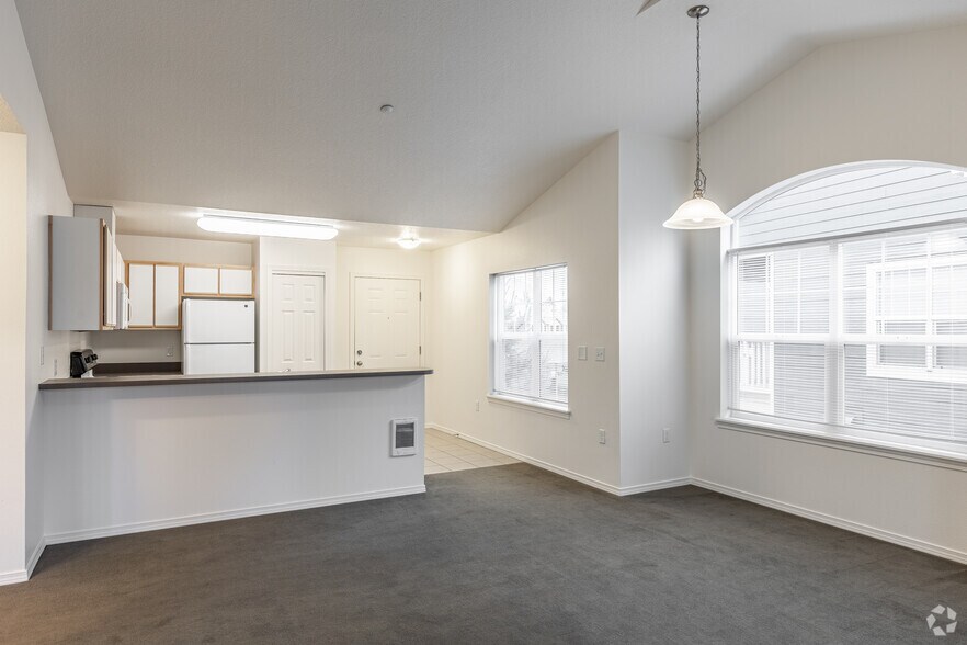 More Photos Of 2211 McKinney Ln, Lebanon Apartments For Sale