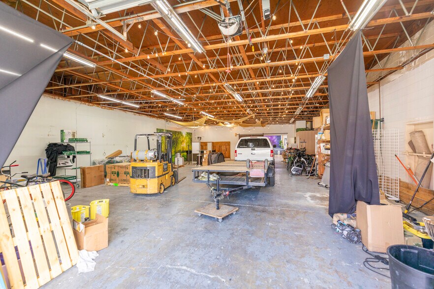 More Photos Of 6531 Folsom Blvd, Sacramento Storefront For Lease