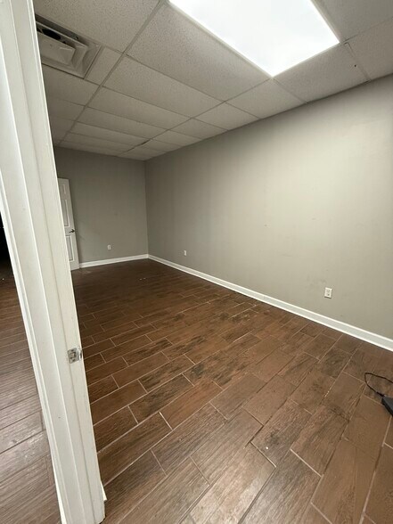 More Photos Of 6232 E Shelby Dr, Memphis Light Distribution For Lease