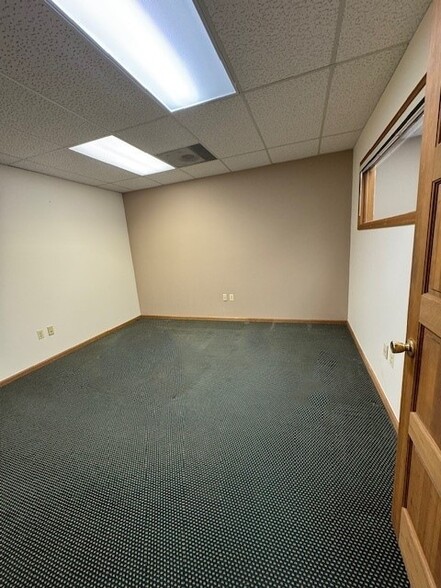 More Photos Of 27884-27888 Meadow Dr, Evergreen Storefront Retail Office For Sale