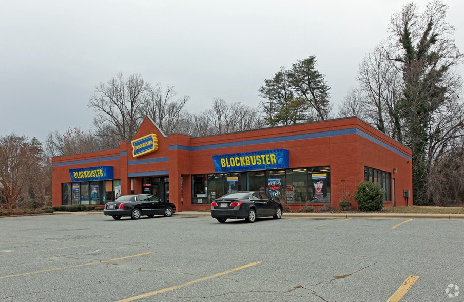 More Photos Of 5402 W Market St, Greensboro Freestanding For Lease