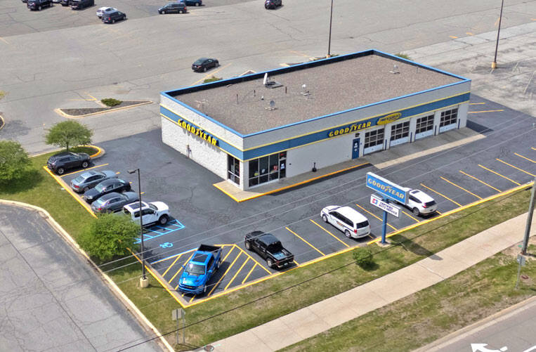 More Photos Of 4655 24th Ave, Fort Gratiot Auto Repair For Sale