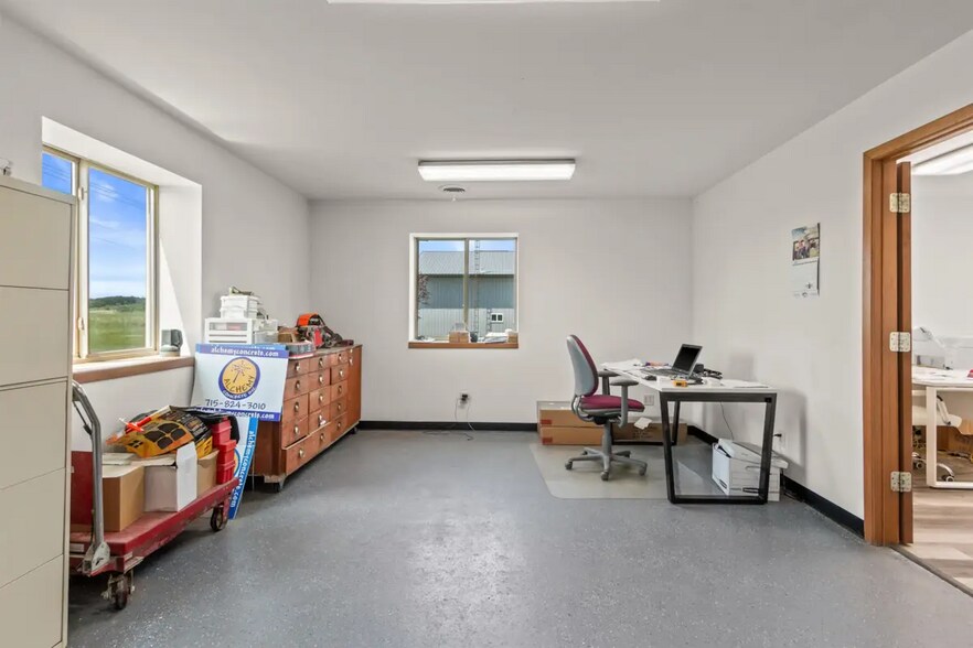 More Photos Of 411 Lorry St, Amherst Manufacturing For Lease