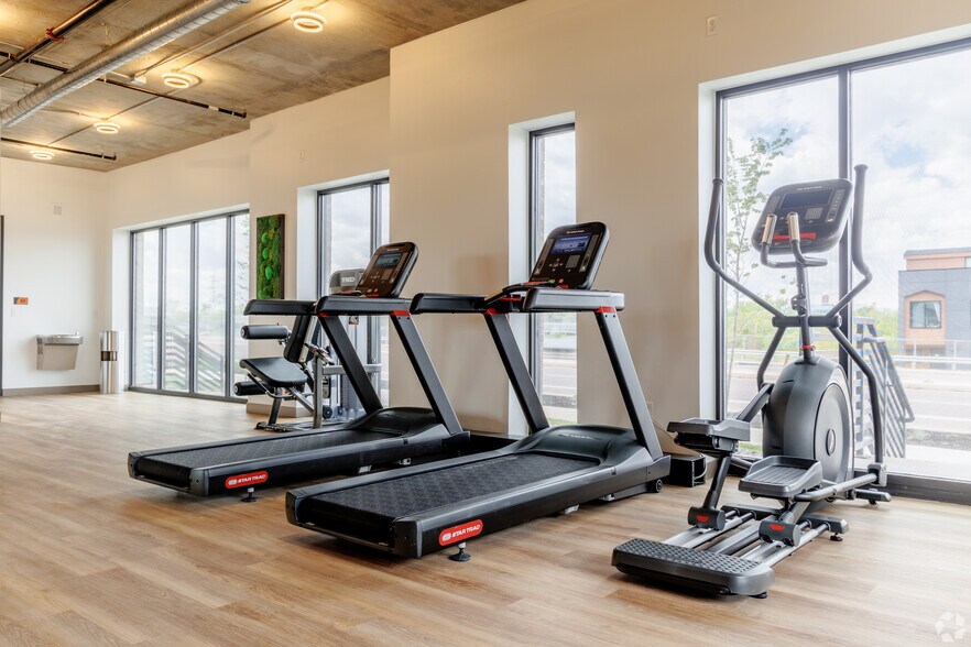 More Photos Of 2900 – 2940 W Parkside Place, Denver Apartments For Sale