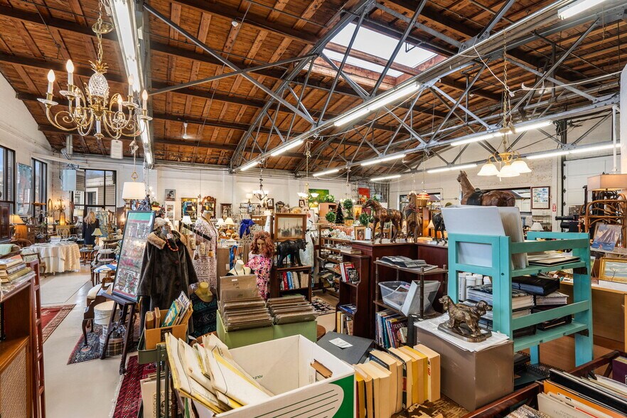 More Photos Of 47 S Main St, Ipswich Storefront Retail Residential For Sale