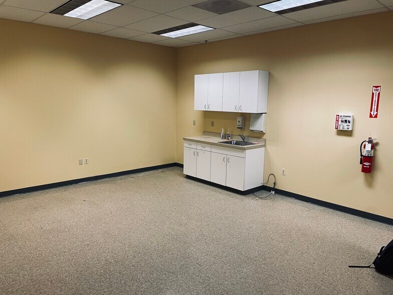 More Photos Of 5340 Spectrum Dr, Frederick Office For Lease