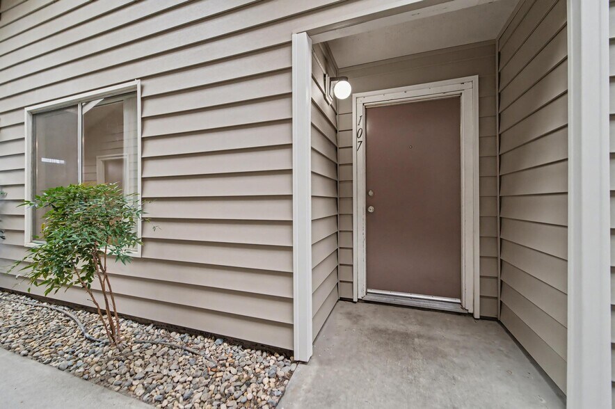 More Photos Of 1574 - 1576 Heather Dr, Yuba City Apartments For Sale
