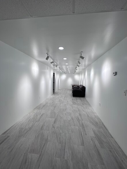 More Photos Of 2275 Airport Interchange Ave, Memphis Flex For Lease