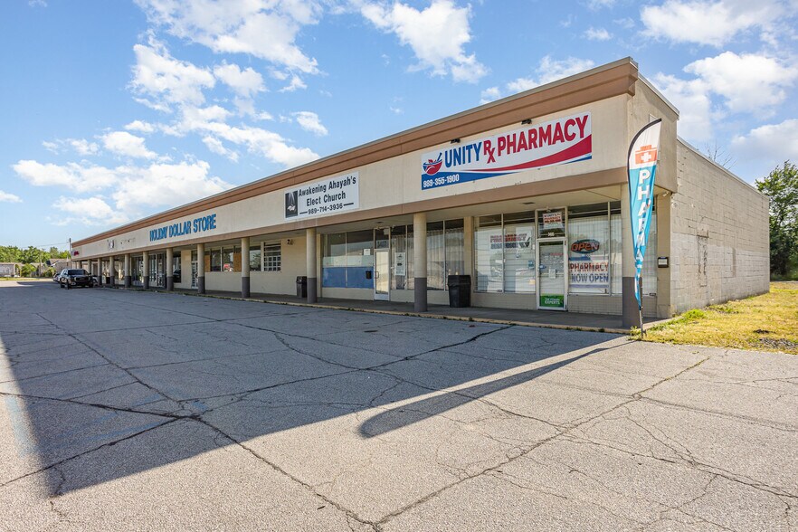 More Photos Of 3405-3419 E Genesee Ave, Saginaw Unknown For Lease