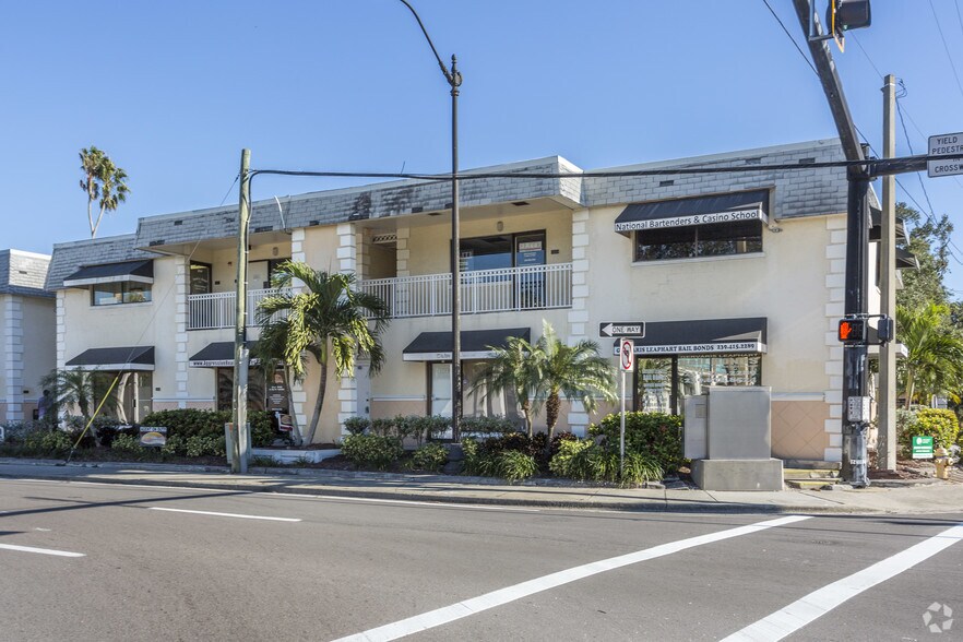 Primary Photo Of 2502 2nd St, Fort Myers Unknown For Lease